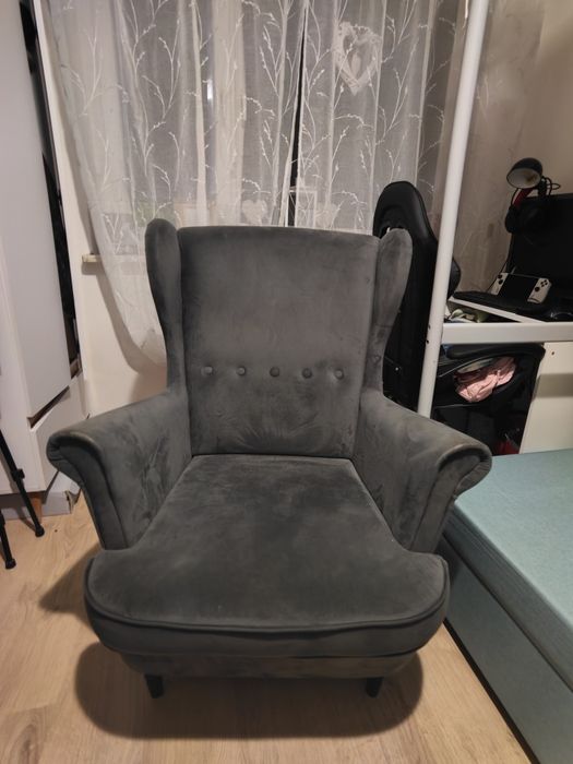 Fotel Uszak z Podnóżkiem