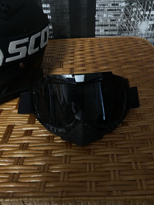 Кросовий мотошолом