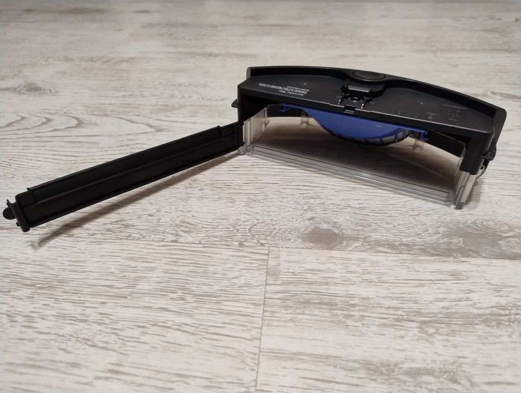 Pojemnik na śmieci z filtrem Irobot Roomba 692