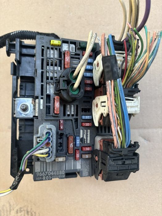 Блок запобіжників 9667199780 R09. 9664997880 R09.Citroen. Peugeot