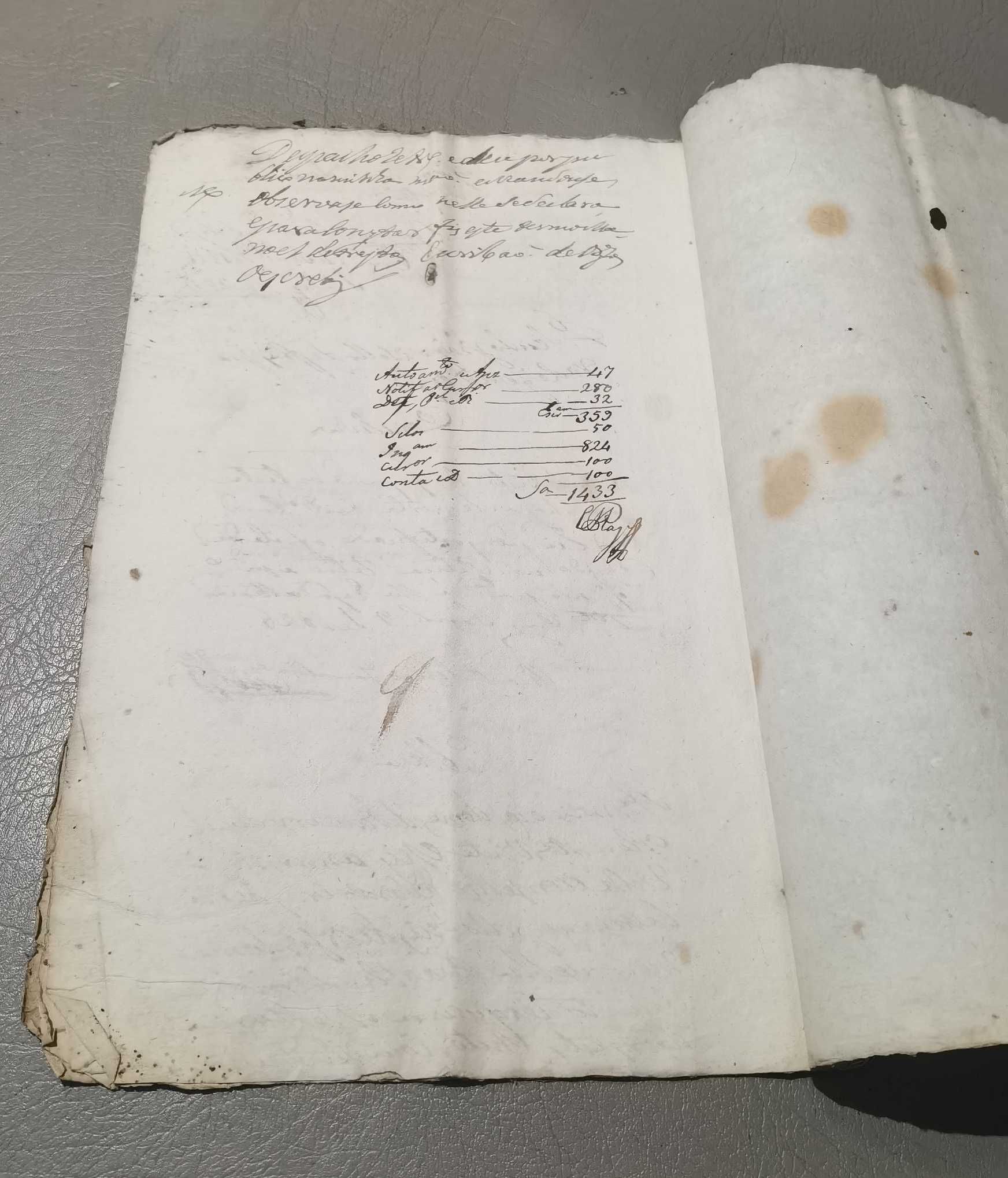 Escritura manuscrita muito antiga de 1825.