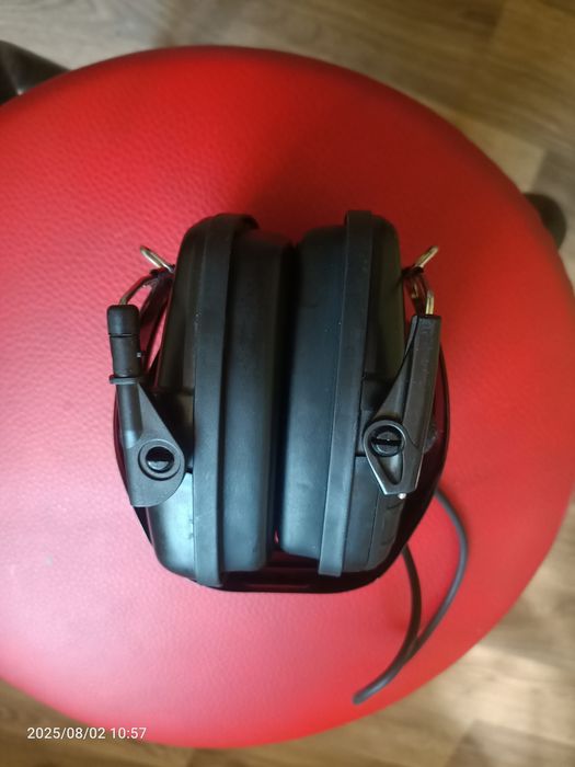 Навушники активні Howard Leight Impact Sport Black