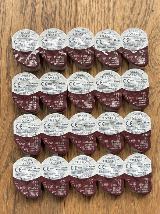 Soczewki Dailies Total 1 (-2.0) 20szt