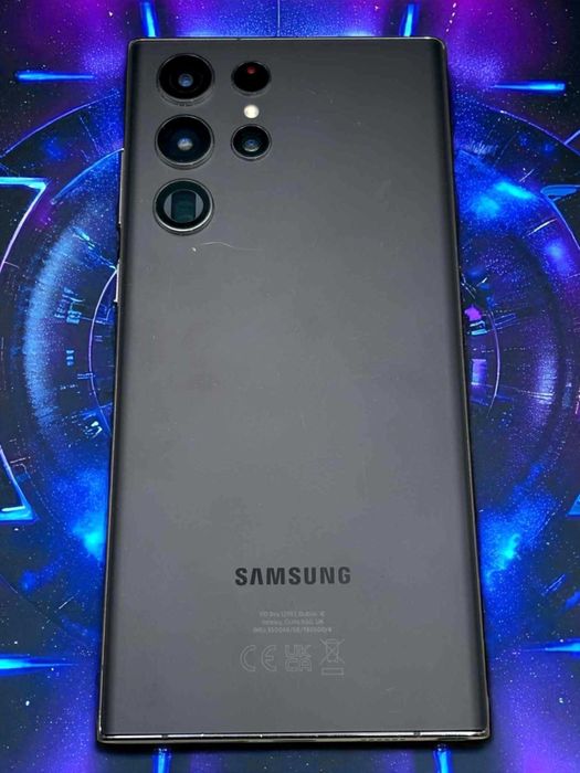 Samsung Galaxy S22 Ultra 256 GB – z rysikiem i etui