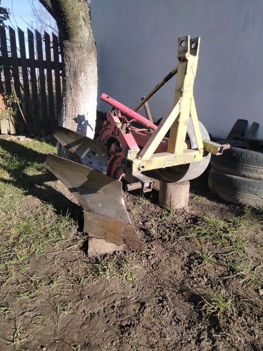 Продам плуг до мінітрактора 2-20