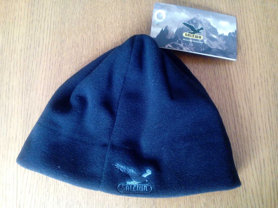 Nowa czapka zimowa salewa.