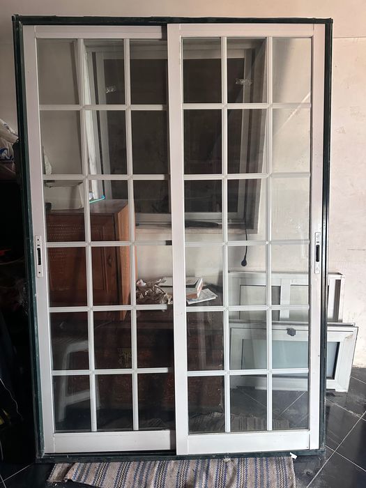 Janelas vidros duplo em bom estado