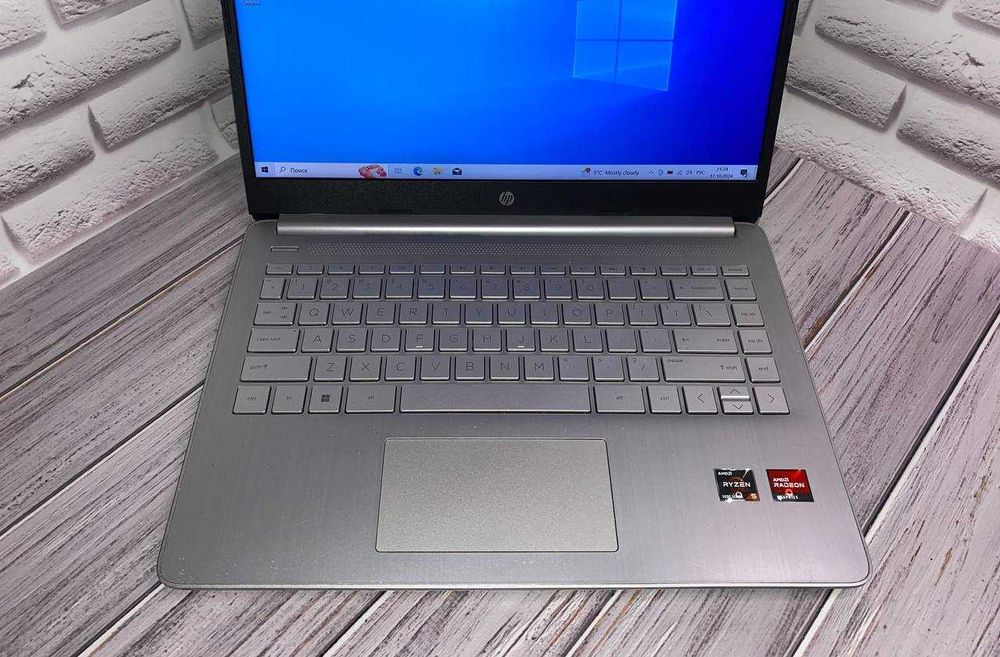 HP 14 fq1025nr | Ryzen 5 5500U | 8GB Ram | 256 SSD