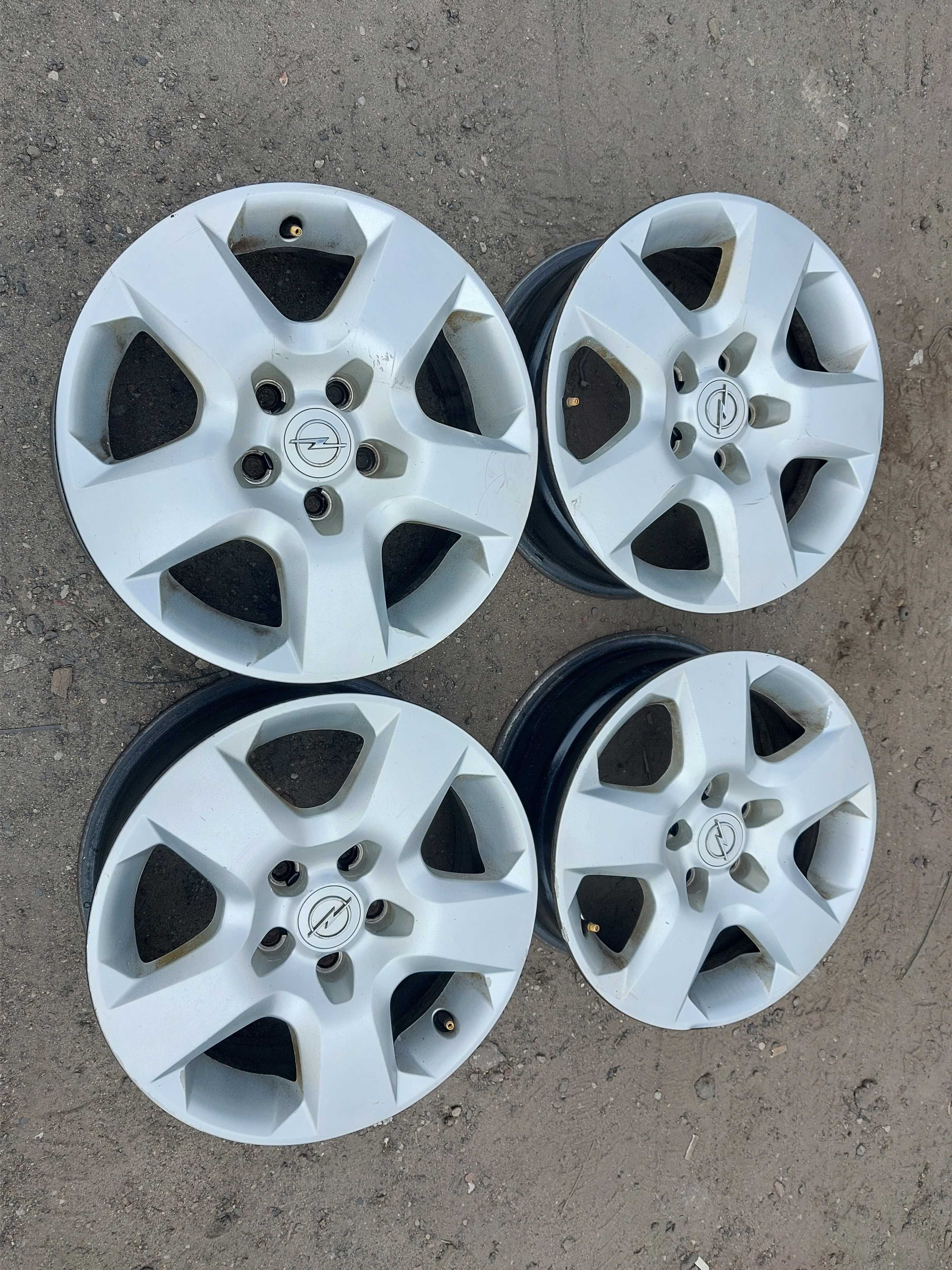 Felgi strukturalne 16 5x110 Opel Montaż
