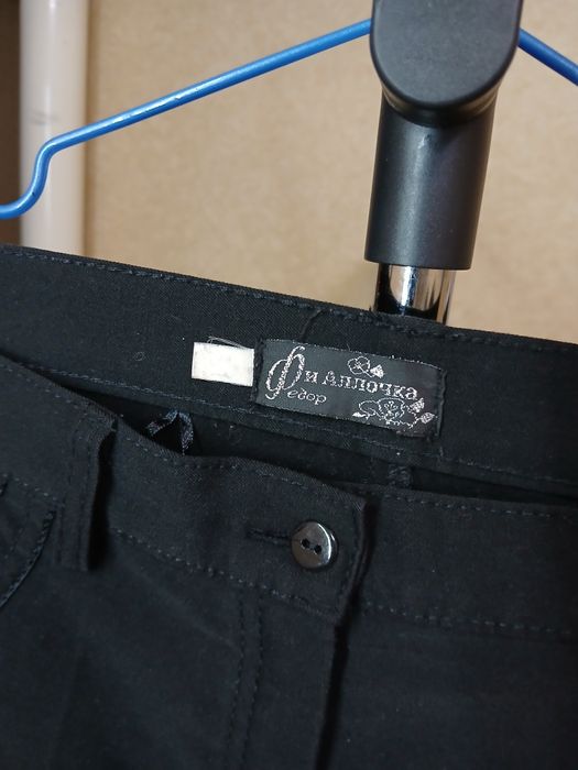 Жіночі чорні брюки палаццо з утепленням