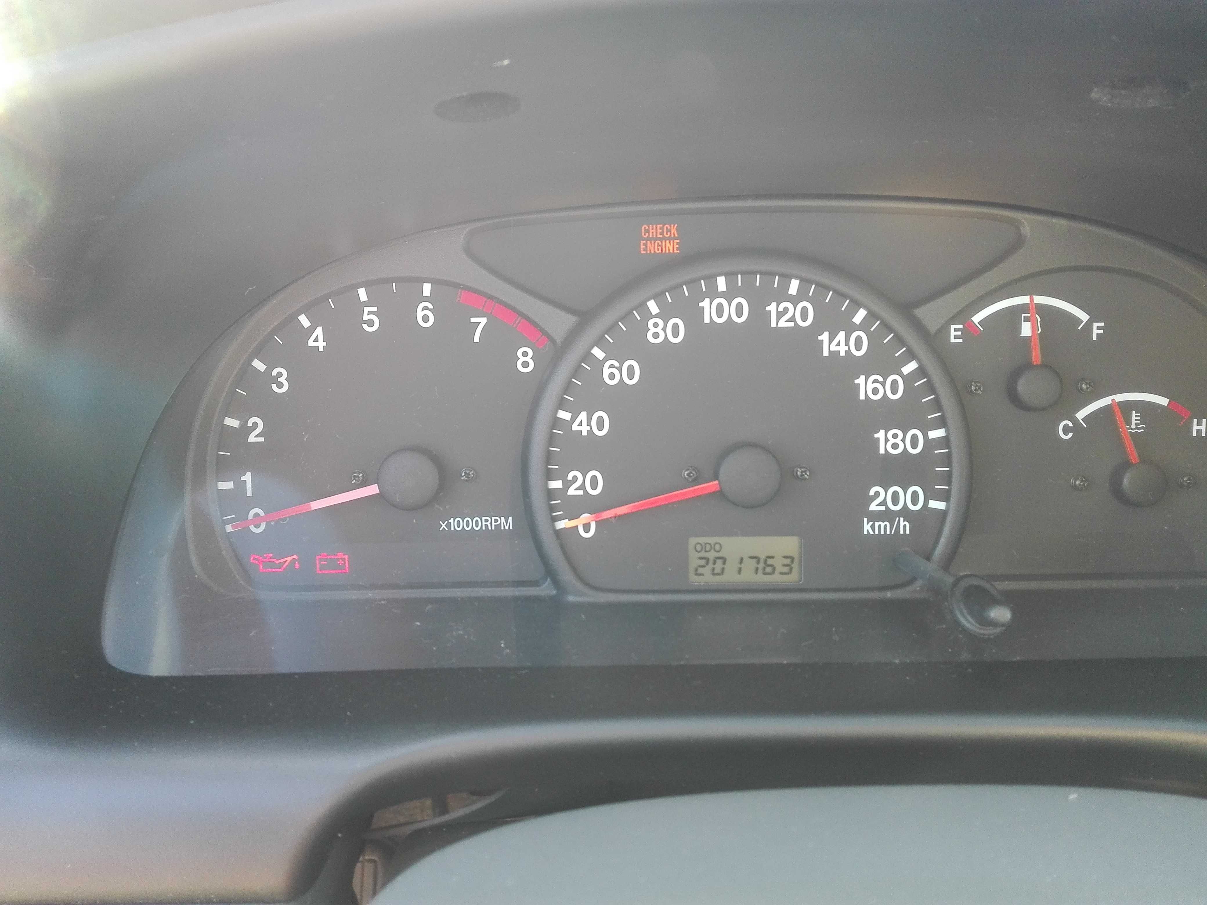 Suzuki Grand Vitara 4x4 2.5v6 LPG 2000r.