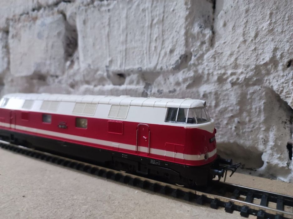 Lokomotywa kolekcjonerska diesel Piko H0  BR 118  sprawna czteroosiowa