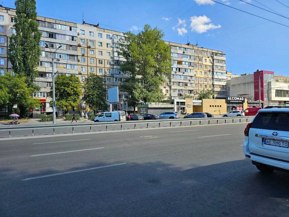 Продаж Комерційної нерухомості проспект Героїв, 3, Дніпро