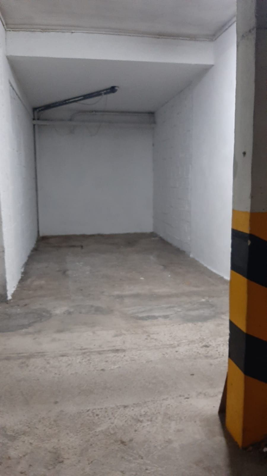 Garagem (BOX) no centro de Alcobaça