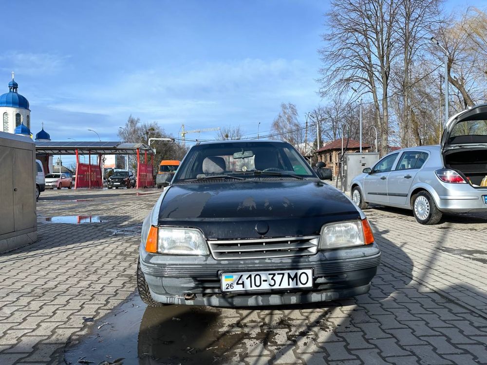 Opel kadet 1.3 в неплохом состоянии