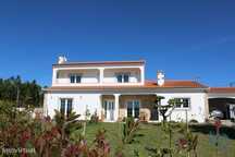 Casa T4 em Caldas da Rainha - Santo Onofre e Serra do Bouro de 228,00