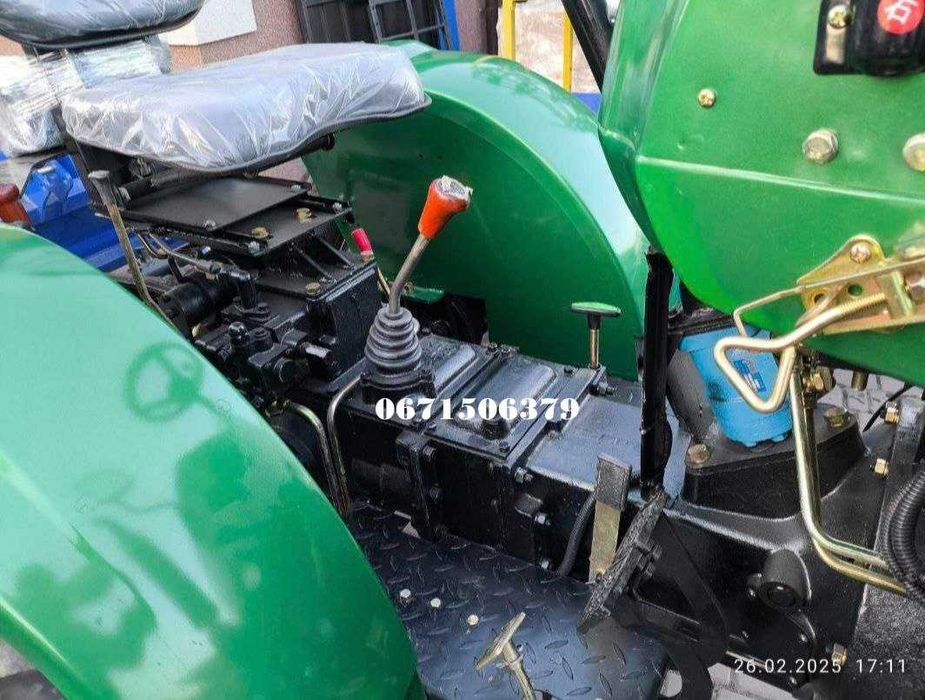 Трактор Сінтай T 244 L Передній ведучий міст 3 циліндра двигун КМ385ВТ