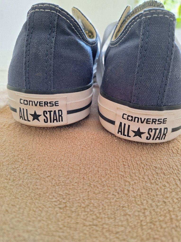 Sprzedam trampki Converse  Okazjia