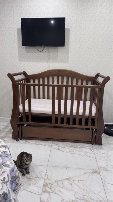 Дитяче ліжко деревяне