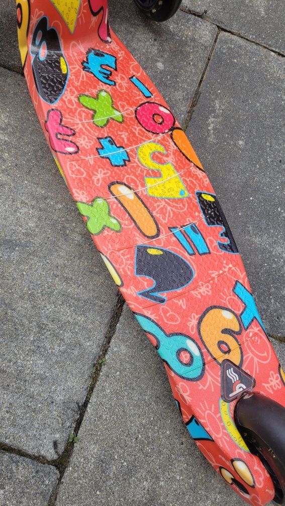 Hulajnoga Scooter MAXI ArtDeco świecące koła