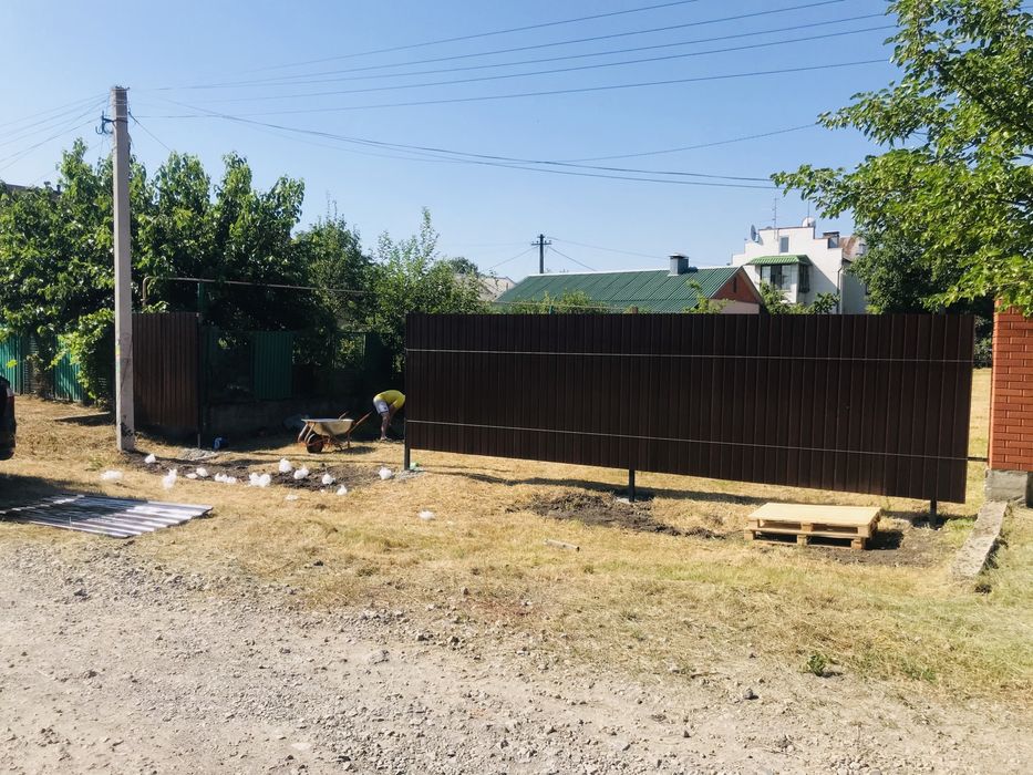 Монтаж забора с профлиста,3д сетки и еврозабор