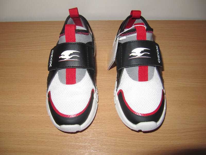 Кроссовки Skechers Nike Geox