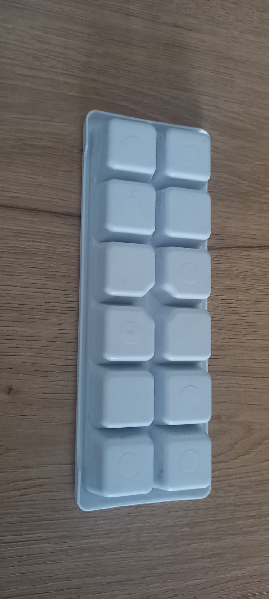 Pojemnik na kostki do lodu biały kostkarka