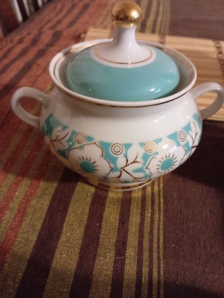Продам кофейный сервиз времён СССР.