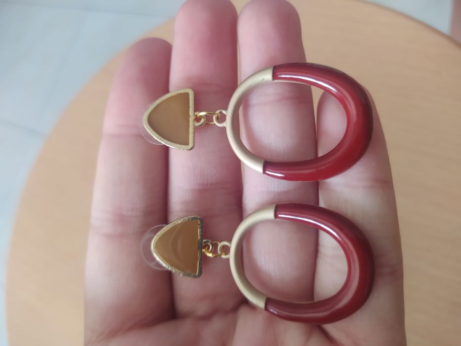 Brincos vermelhos e bege NOVOS