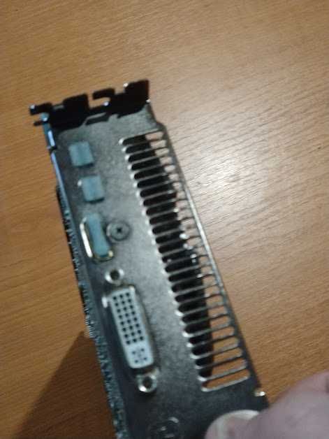 продам видеокарту GIGABYTE GV-R787OC-2GD (HD 7870  2GB)