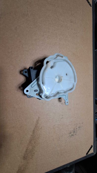 Toyota silniczek nagrzewnicy AE063.700.8610, 113.800.2051 Denso