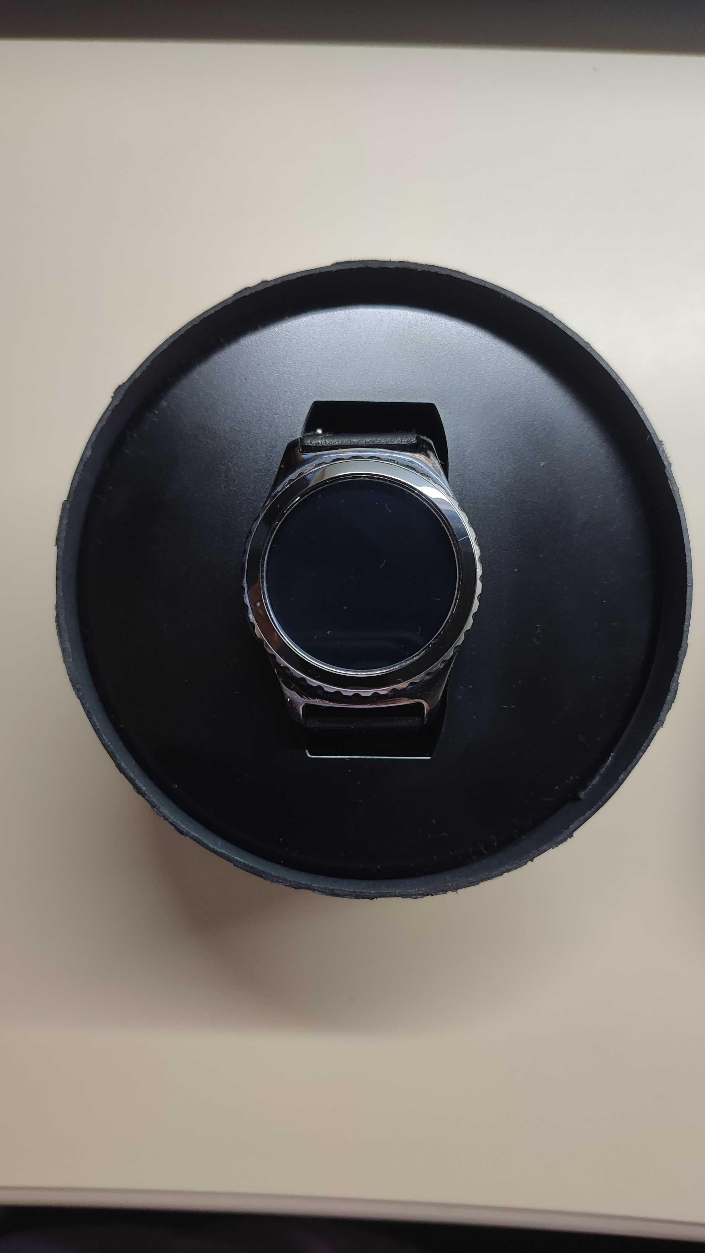 смарт-часы samsung gear s2 classic черные в рабочем состоянии