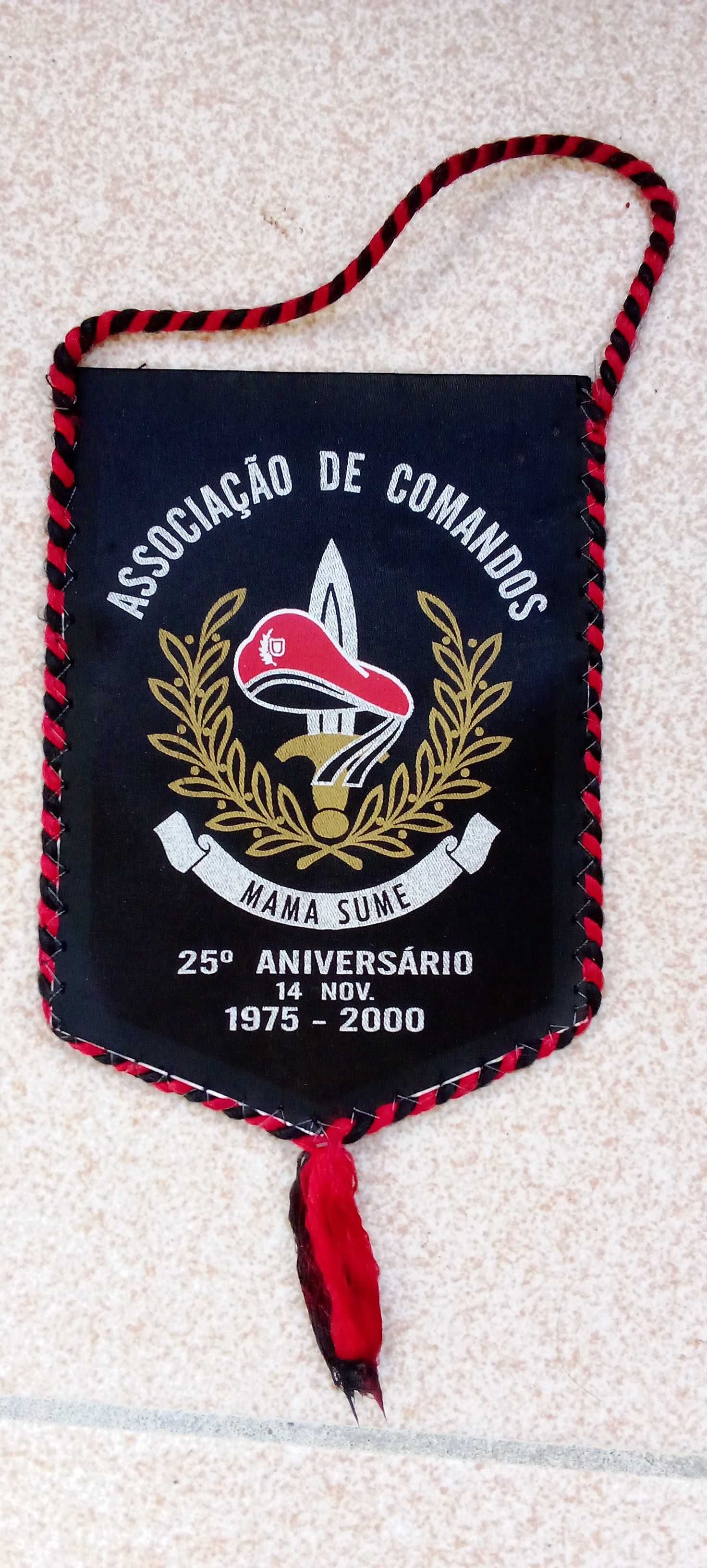Dísticos Militares/Insígnias Militares/Parafernália