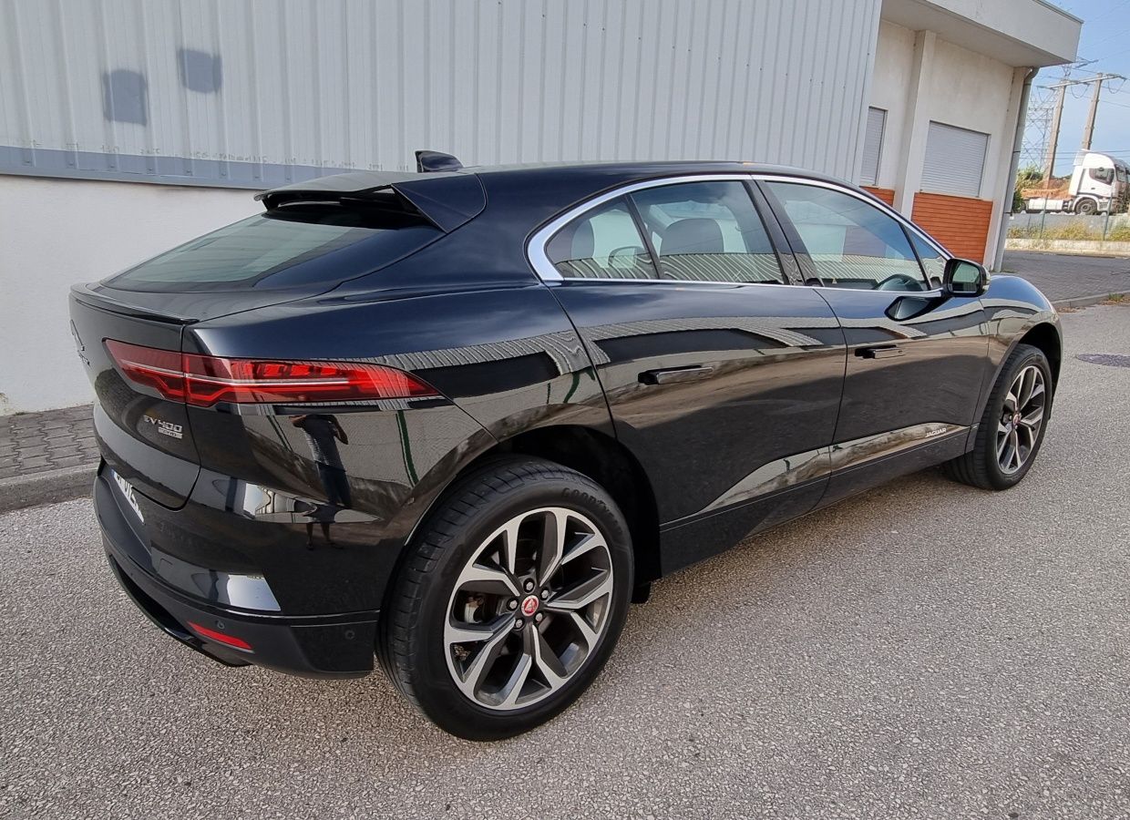 Jaguar EV400 AWD