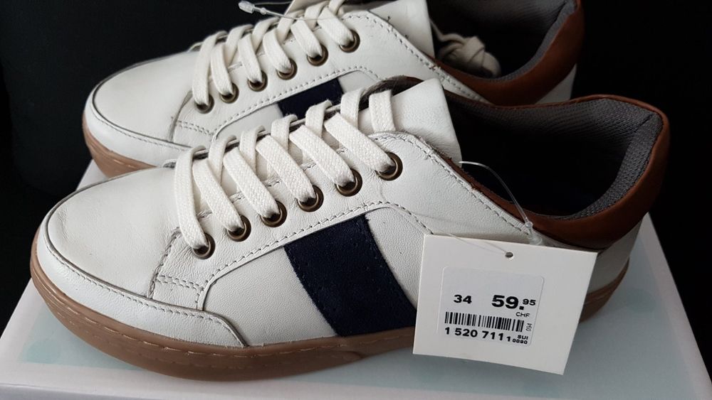 Кроссовки из нат.кожи VARESE 33,34р,оригинал.