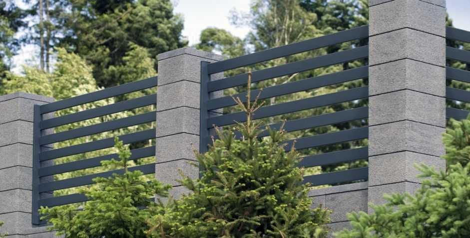 Паркан ранчо. Паркан металевий. Металеві ворота. Ранчо.