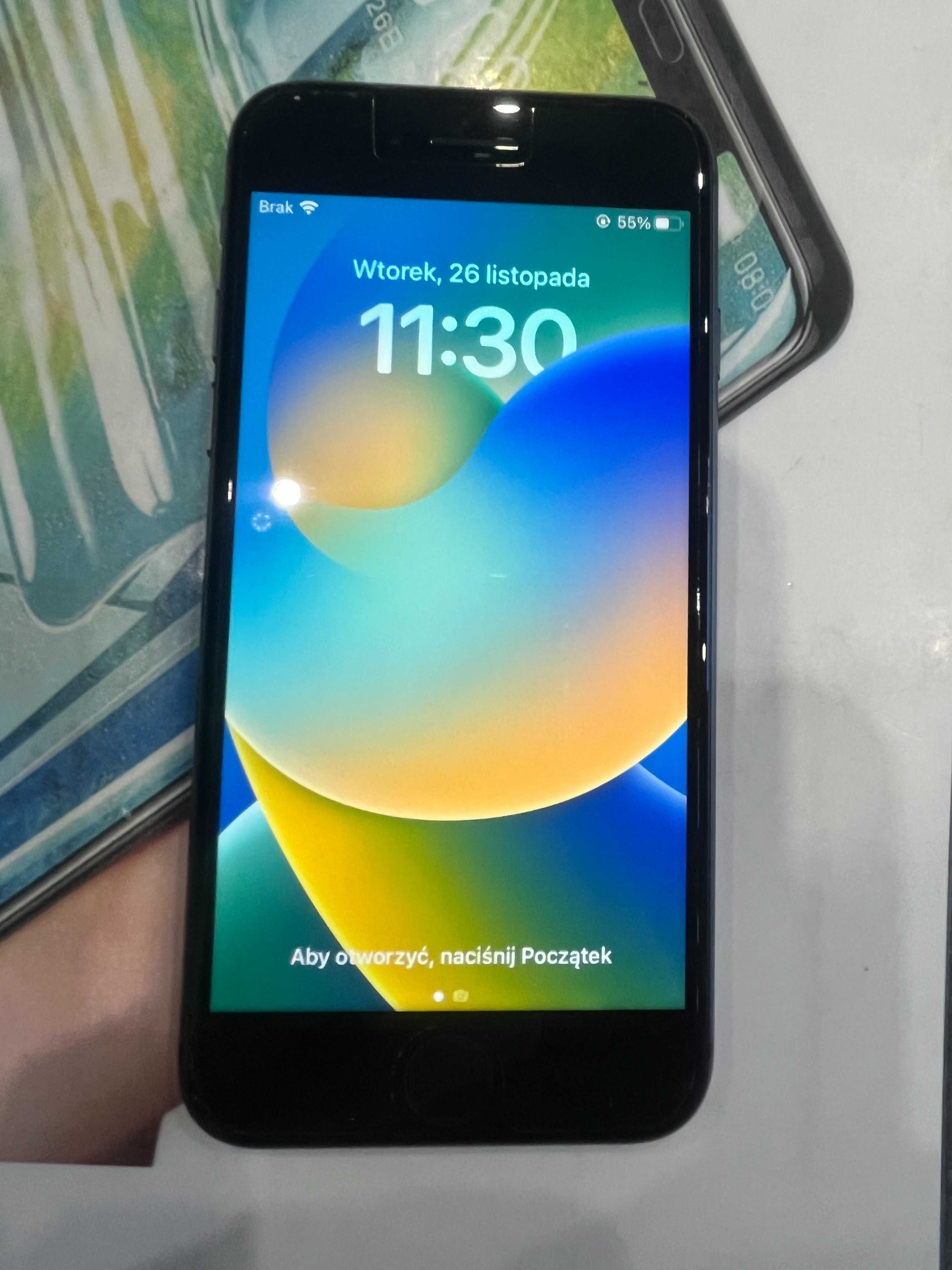 iPhone 8  stan bdb , gwarancja 3 miesiace