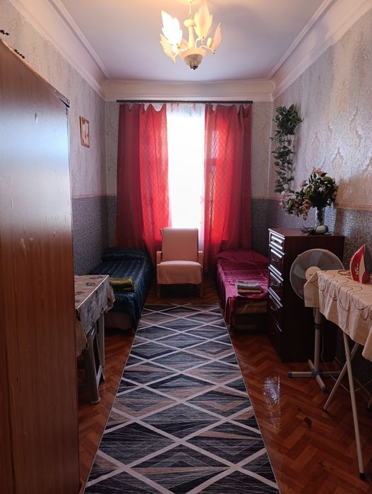 Жд .вогзал , Привоз , свет не отключают,от собственника Двухкомнатная