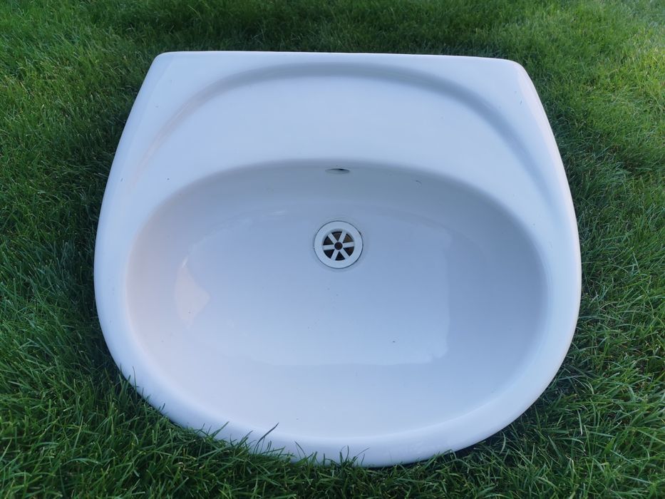 Umywalka łazienkowa używana