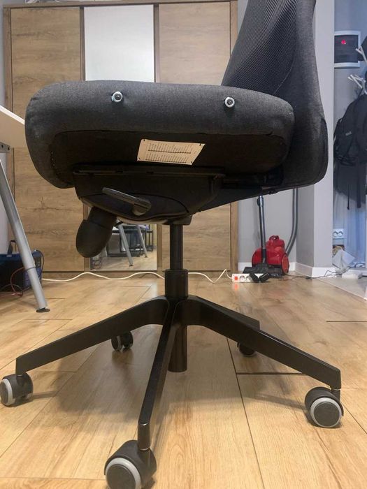 Офісне крісло IKEA Markus