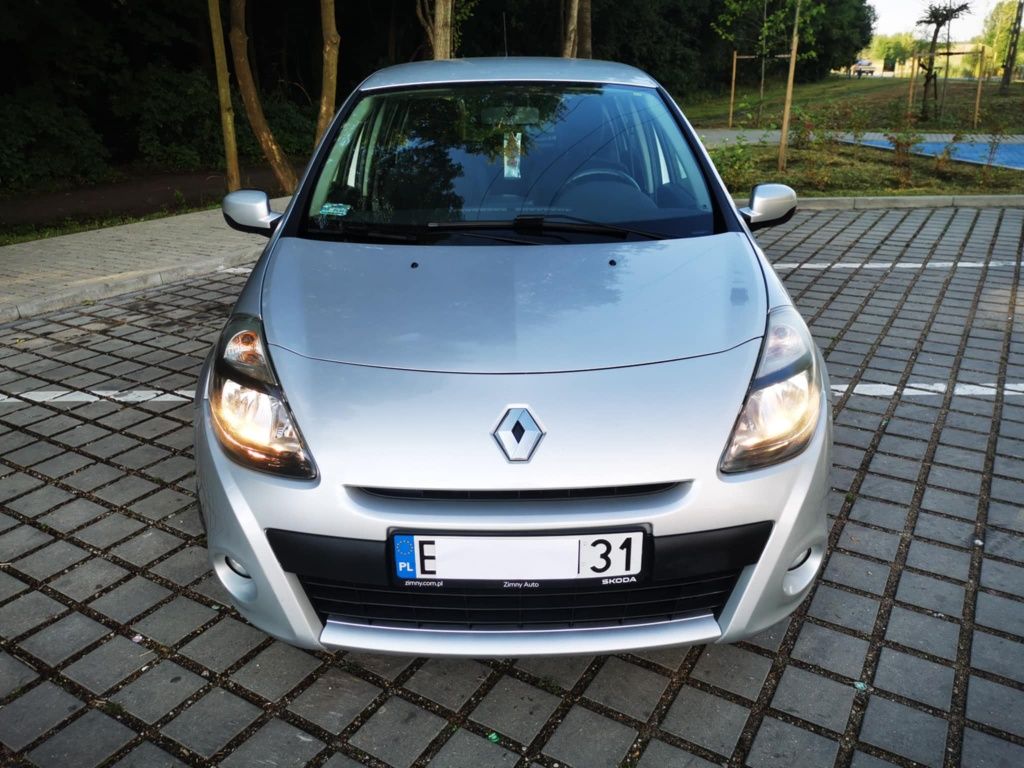 Renault Cliio: P. Rej 2012 rok:  SALON POLSKA;  1,2 benzyna 75 km.