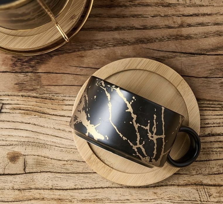 Zestaw 4 Filiżanek 180ml z Podstawkami