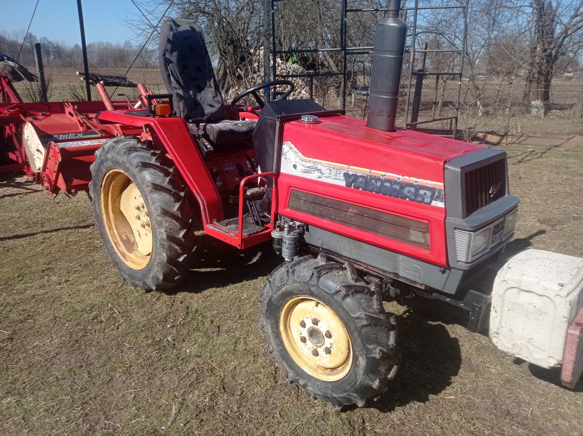 Трактор японський Yanmar24