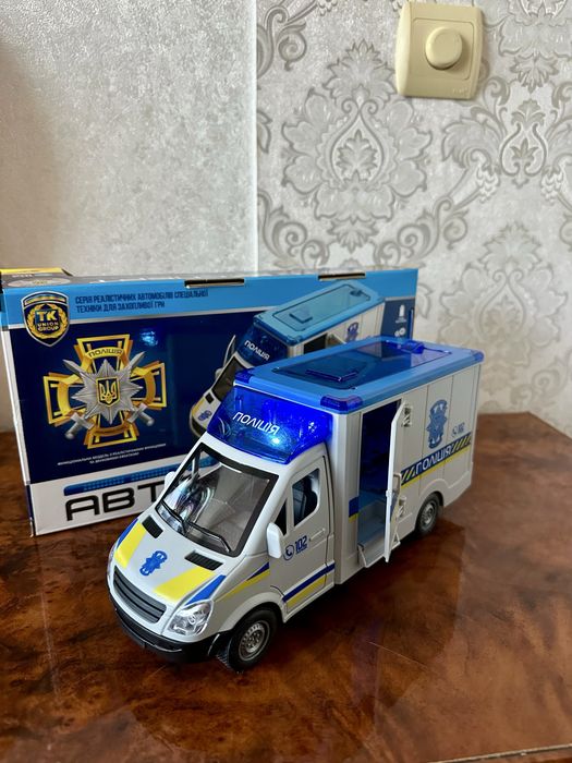 Машина поліція інерційна . Поліцейська машинка