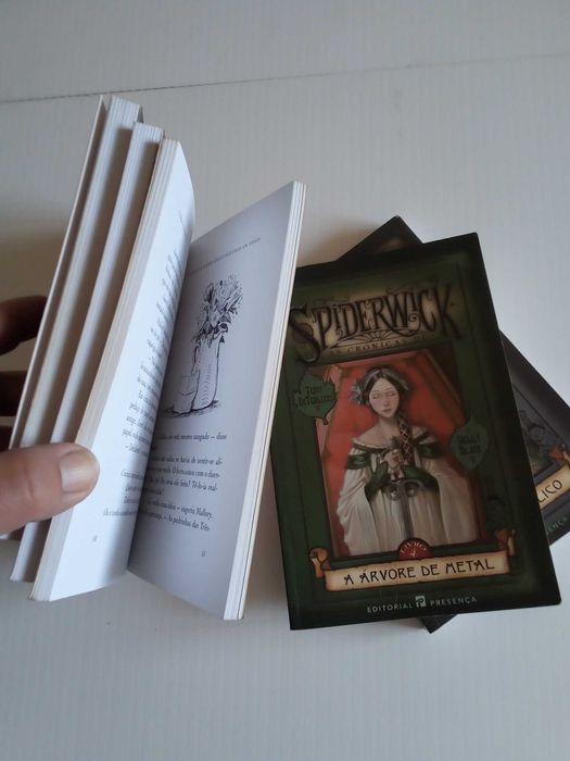 Livros "As Crónicas de Spiderwick", vols. 1, 2, 3, 4 e 5