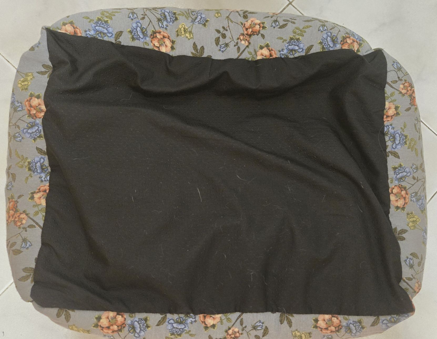 Cama para cão com almofada amovível