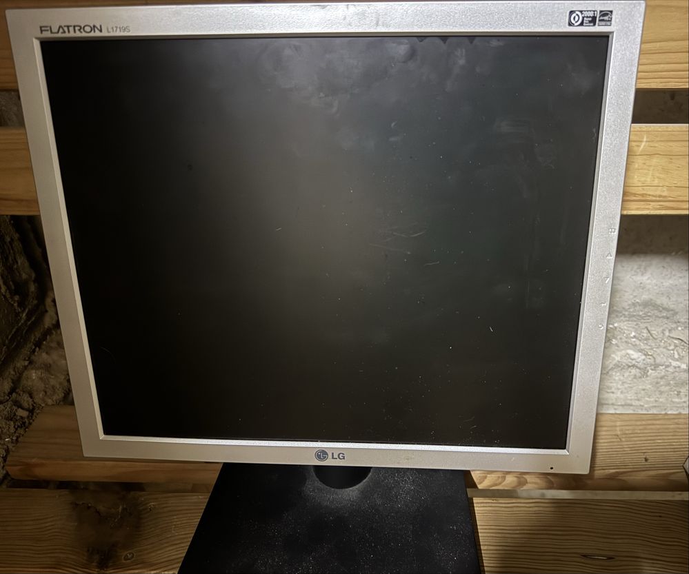 Монітор LG FLATRON L1719S