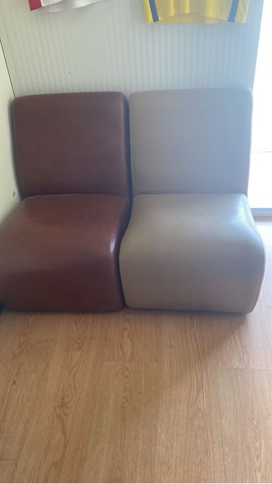 3 Sofas individuais