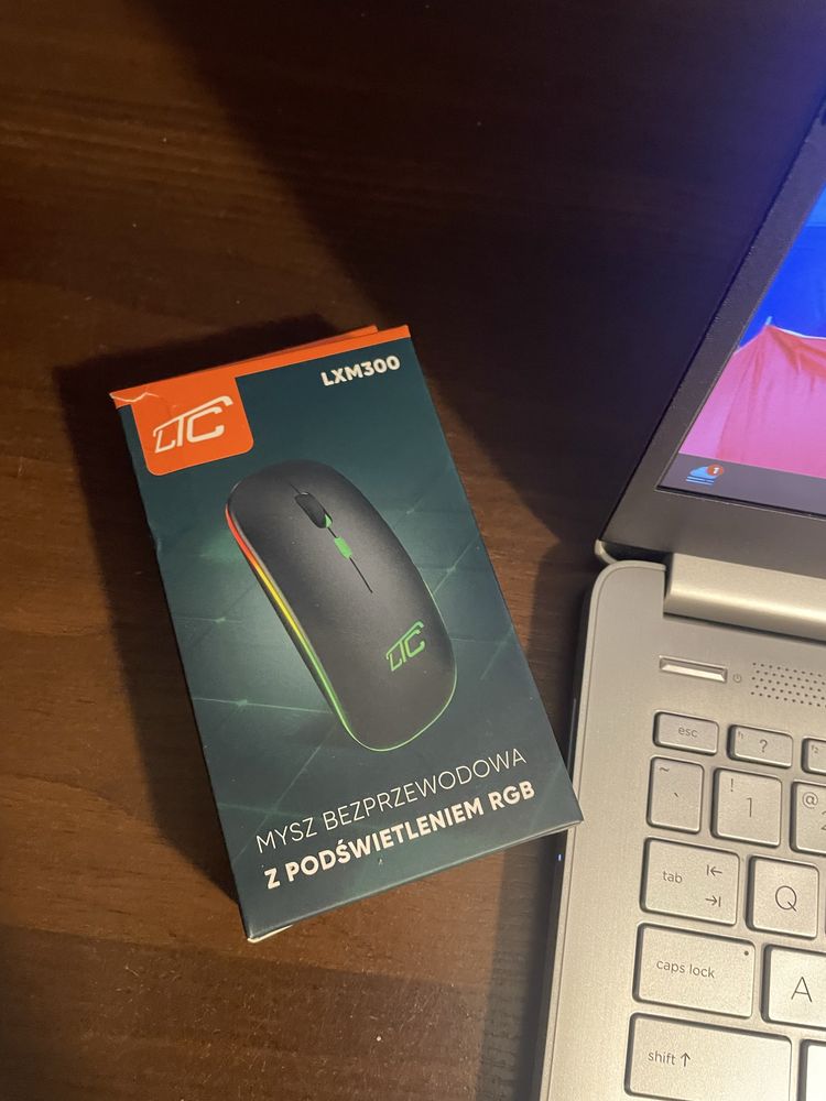 Zestaw laptope HP , torba i myszka