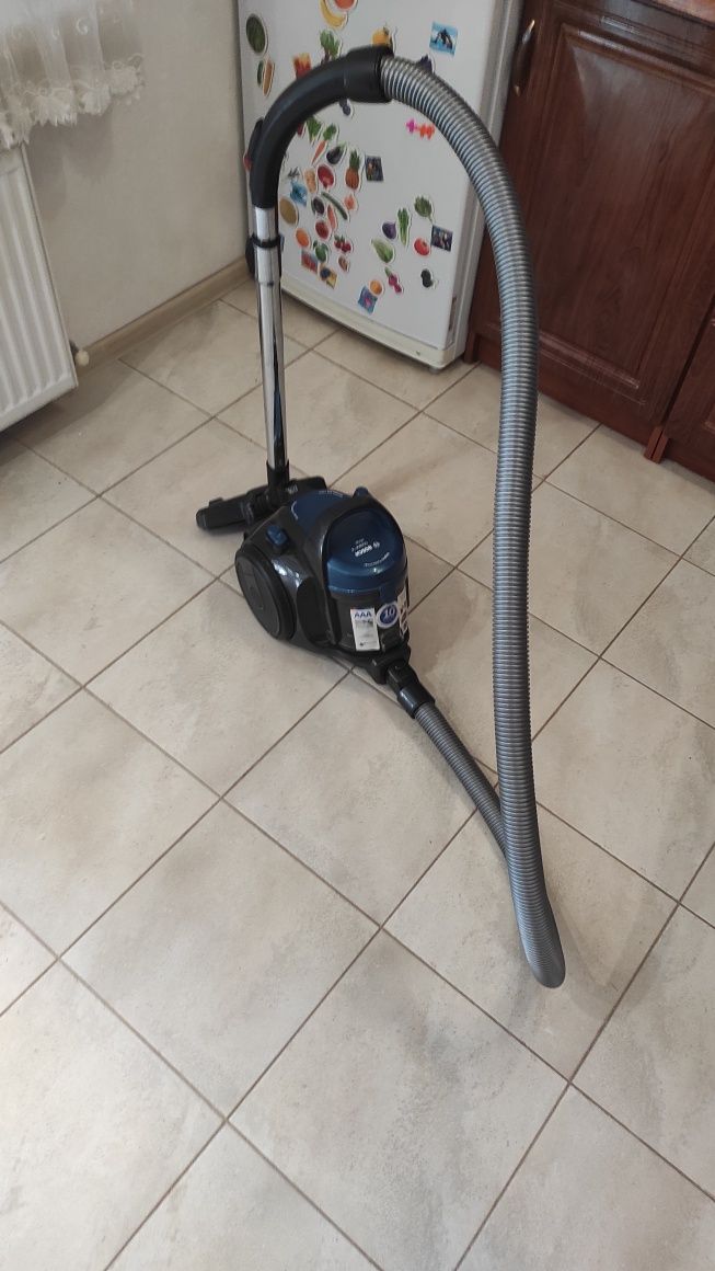 Пилосос  Bosch .